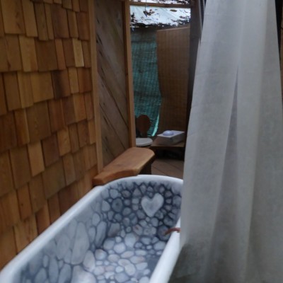 Outdoor Bathtub
